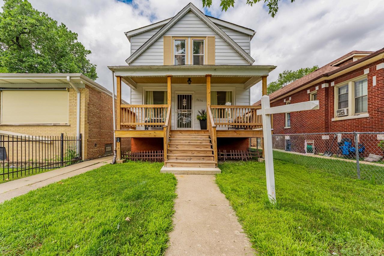 8836 S Carpenter St., Chicago, IL 60620