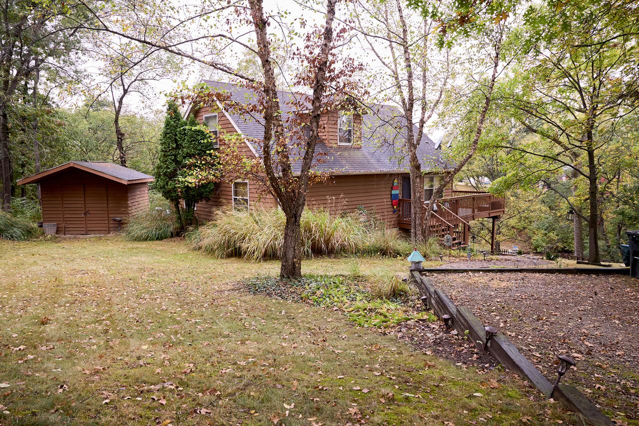 21 Magnolia Ct., Putnam, IL 61560