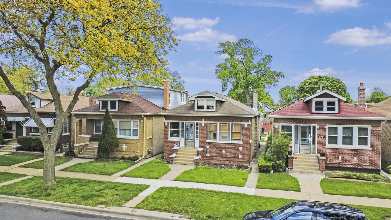 2719 Euclid Ave., Berwyn, IL 60402
