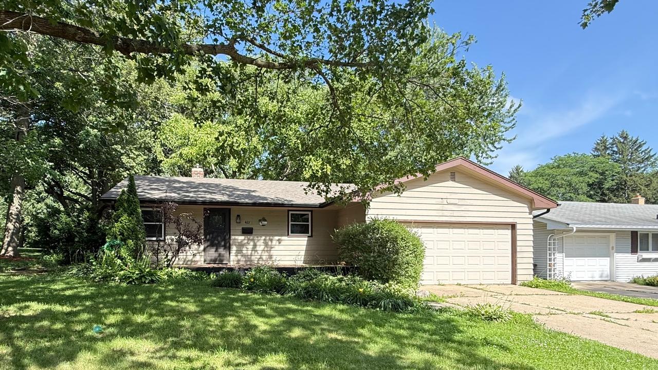 421 Warren Ave., Rockford, IL 61107
