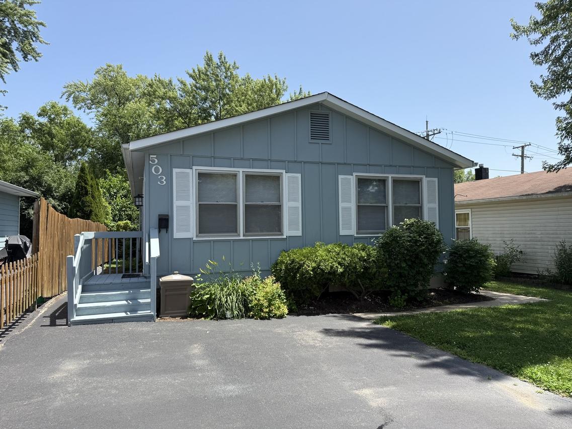 503 Greenwood Dr., Round Lake Park, IL 60073