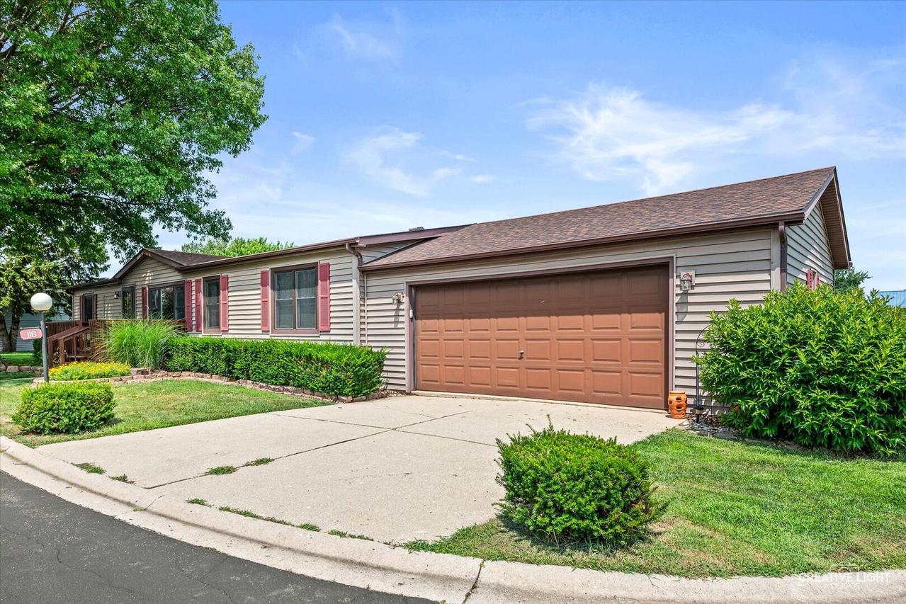 116 Cardinal Ln., Sandwich, IL 60548