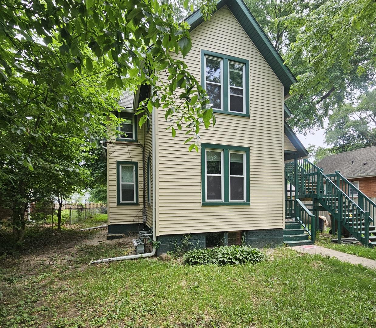 2217 Latham St., Rockford, IL 61103