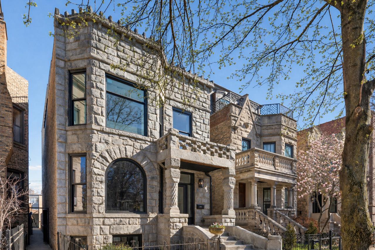 3711 N Magnolia Ave., Chicago, IL 60613