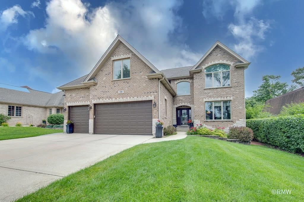 729 N 7th Ave., Addison, IL 60101