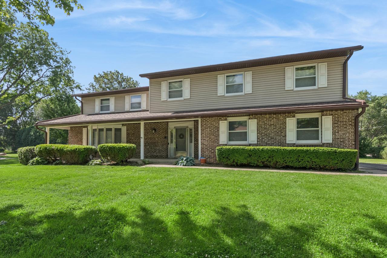 5017 Kenneth Dr., Crystal Lake, IL 60014