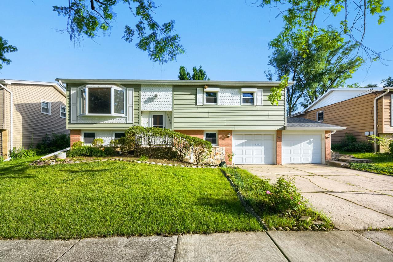 5839 Edward Dr., Oak Forest, IL 60452