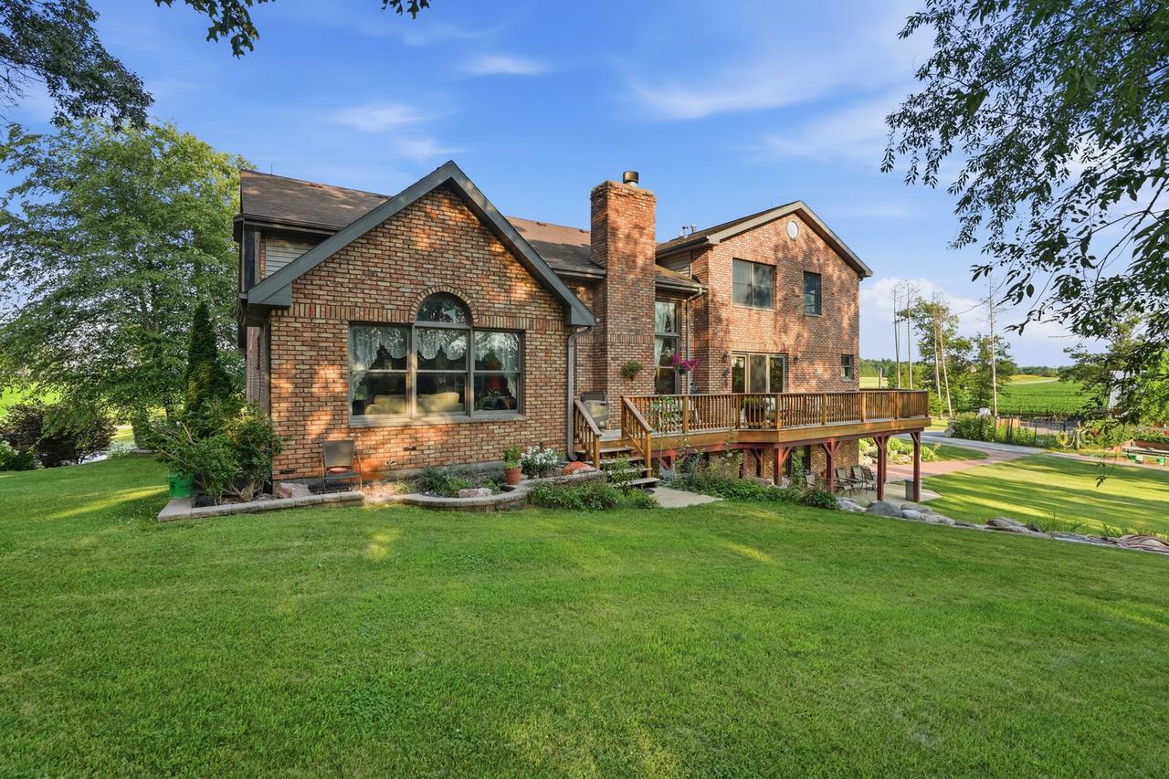 28050 S Klemme Rd., Beecher, IL 60401
