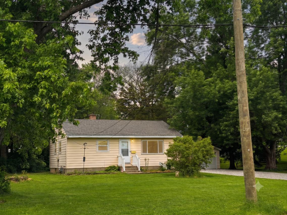 111 Meadow Ave., Woodstock, IL 60098