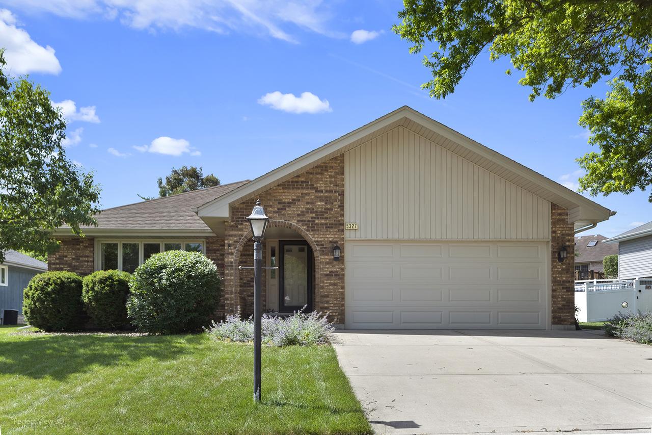 5327 Forest Tr., Oak Forest, IL 60452