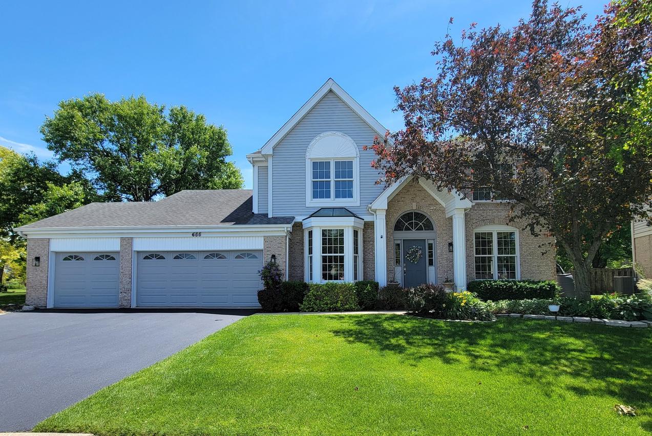 655 Castlerea Ln., Des Plaines, IL 60016