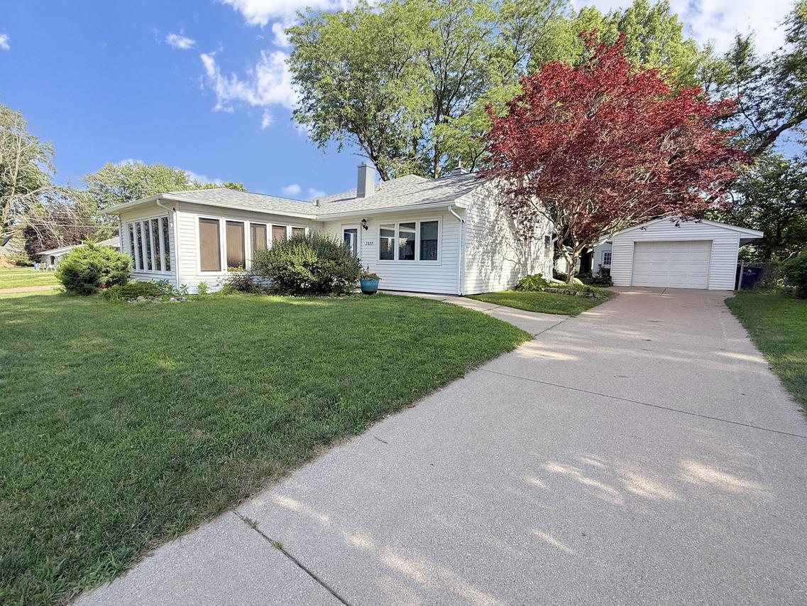 2822 28th Ave., Rock Island, IL 61201