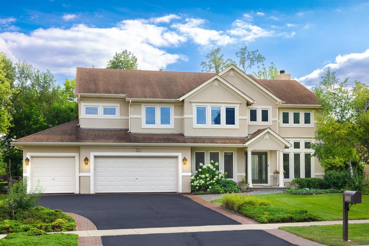 2855 Clara Ave., Aurora, IL 60504