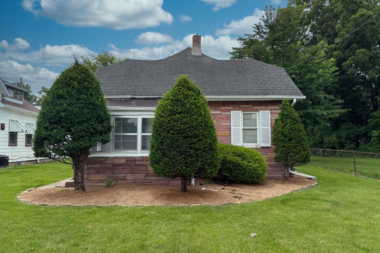129 E Riverside Blvd., Loves Park, IL 61111