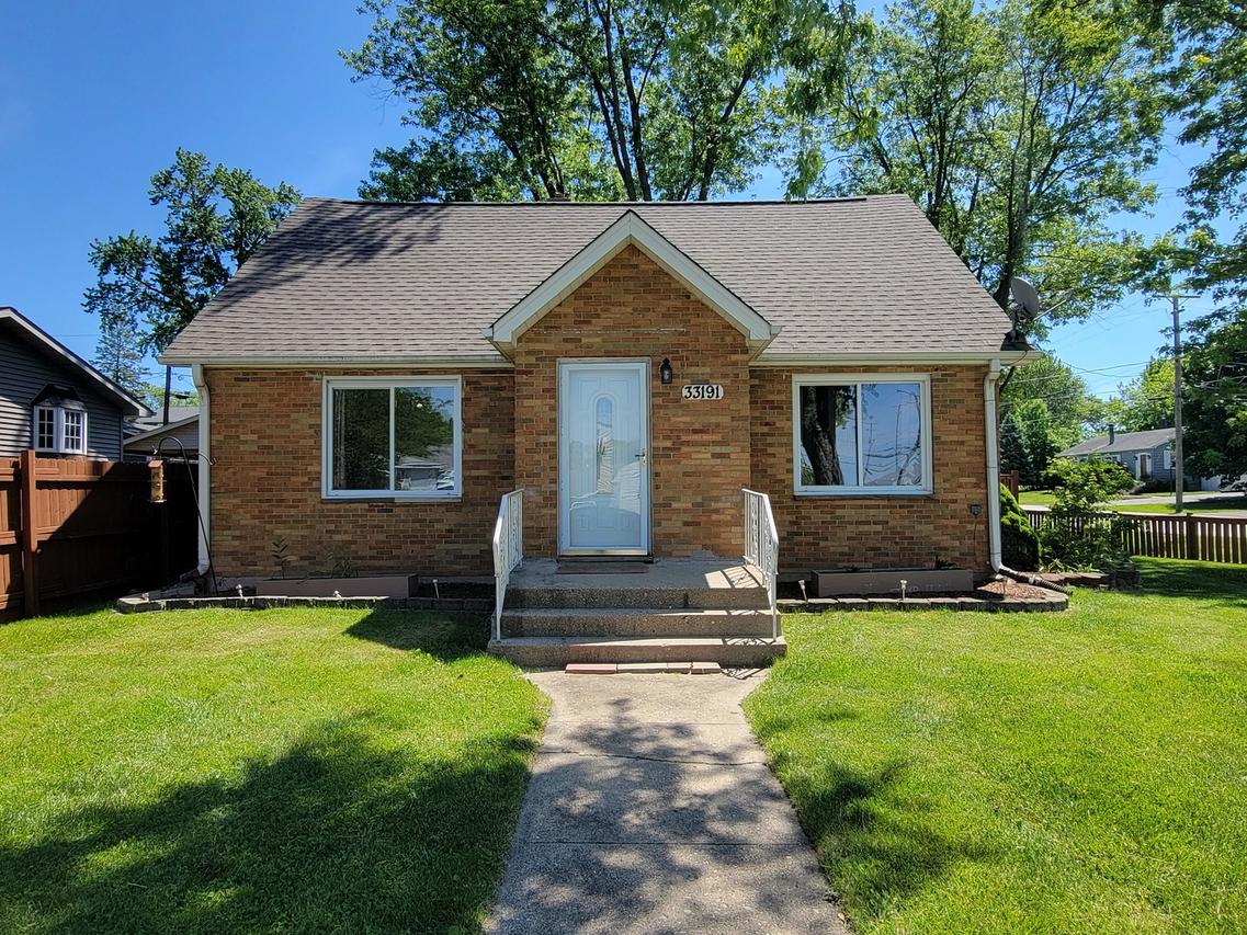 33191 N Sunset Ave., Grayslake, IL 60030