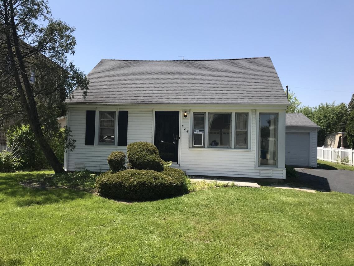 726 N Emroy Ave., Elmhurst, IL 60126