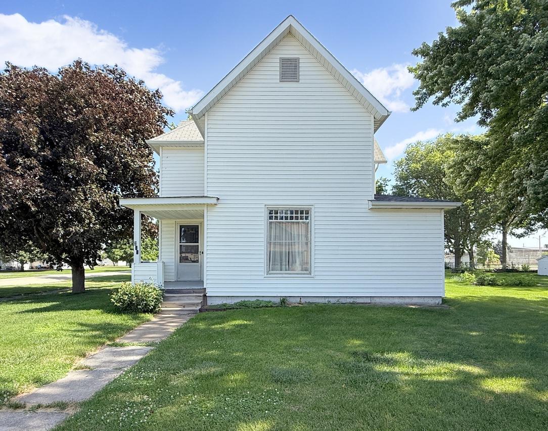 211 E 4th Ave., Woodhull, IL 61490