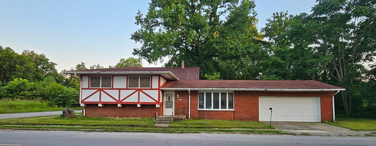 213 Sycamore St., Mounds, IL 62964