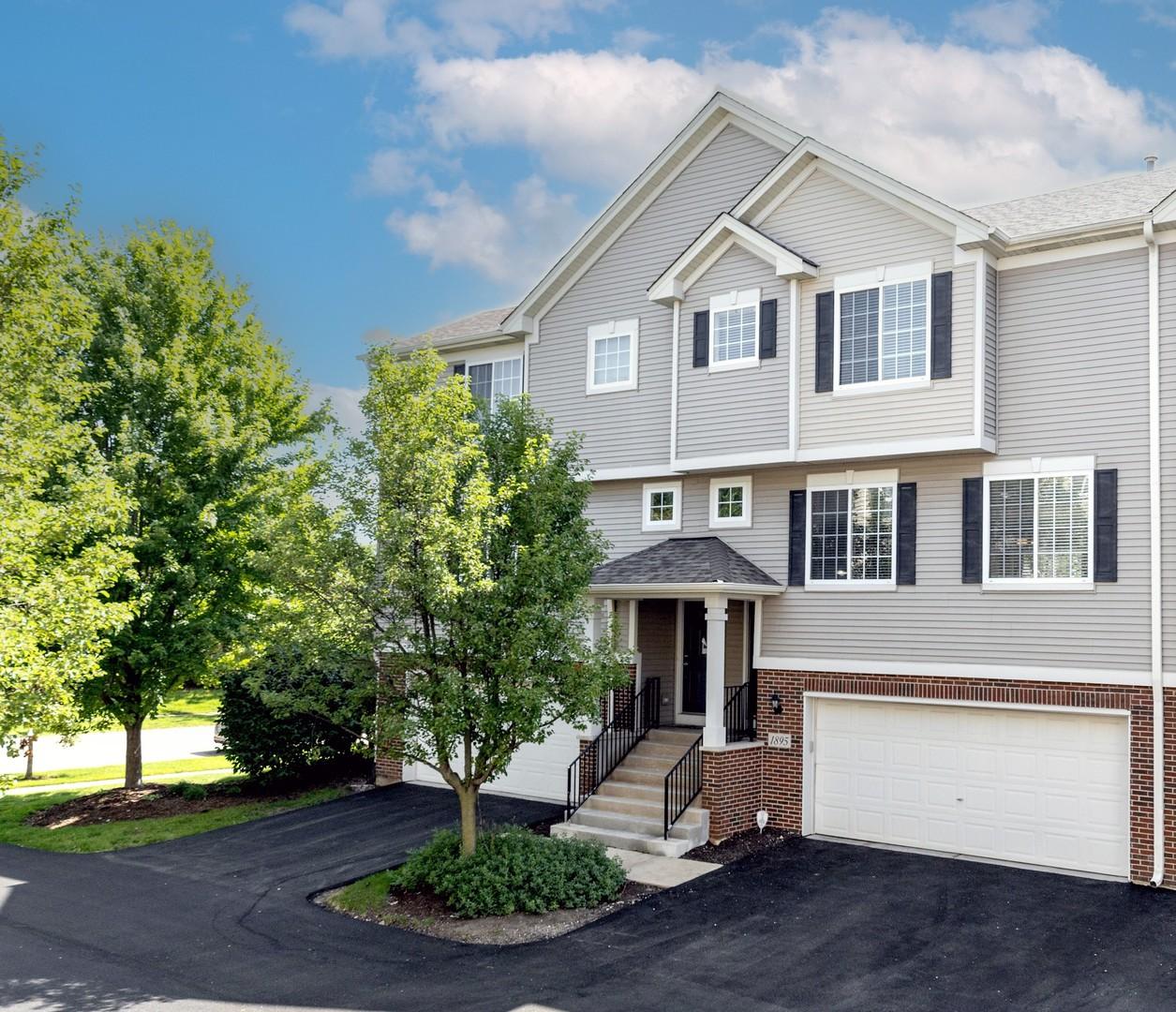 1895 Indian Hill Ln., Aurora, IL 60503