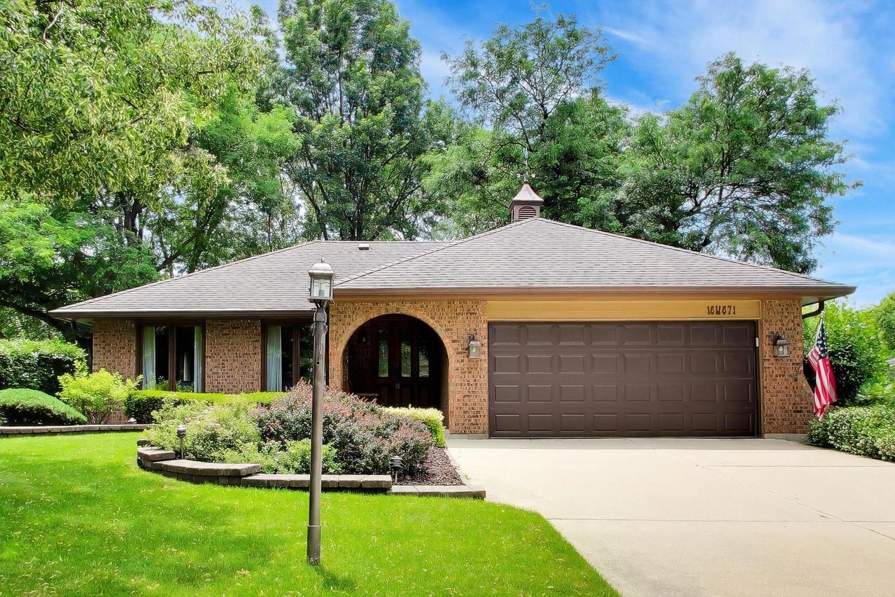16W671 Fern St., Willowbrook, IL 60527