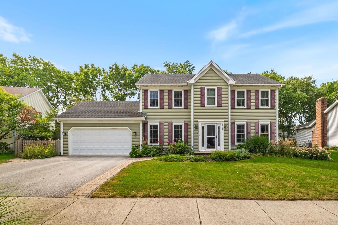 1628 Trent Ave., Naperville, IL 60563