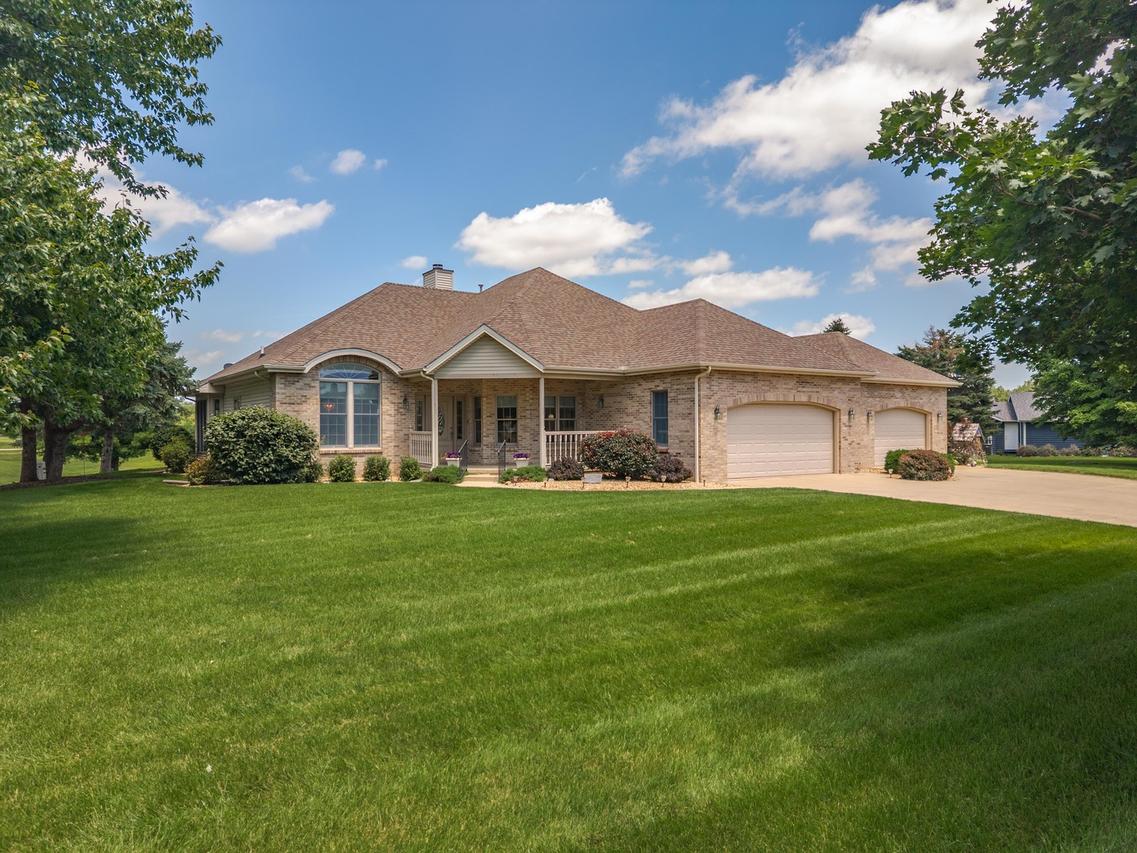 581 Fairway Dr., El Paso, IL 61738