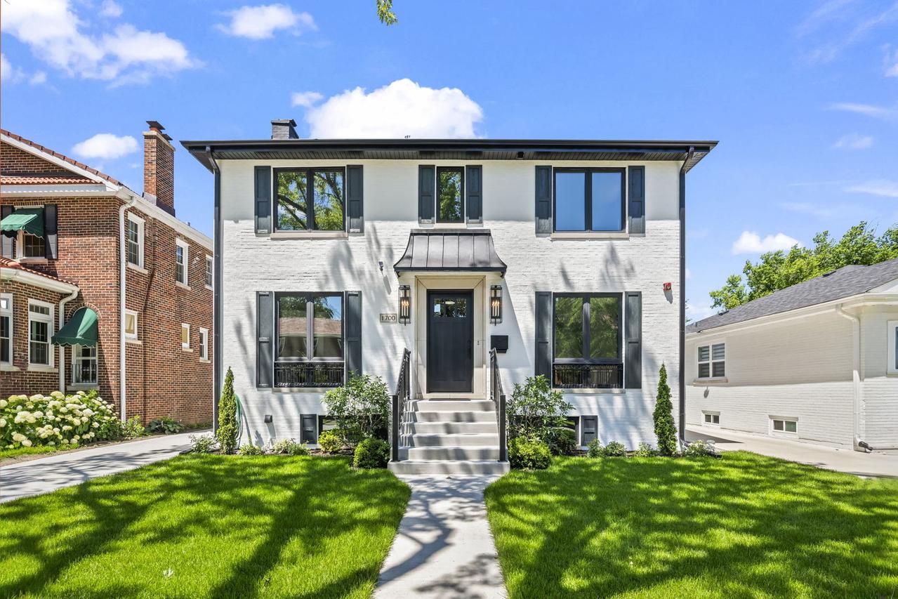 1700 Courtland Ave., Park Ridge, IL 60068