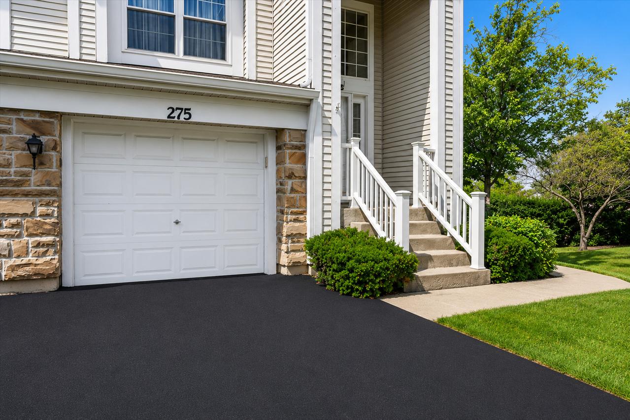 275 Arlington Ct., Carol Stream, IL 60188