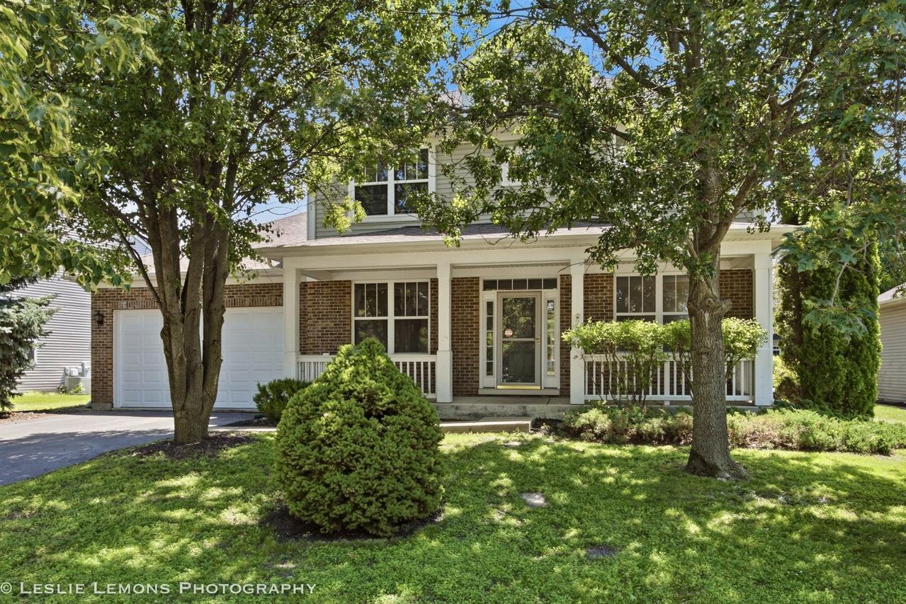 305 Kensington Dr., Oswego, IL 60543