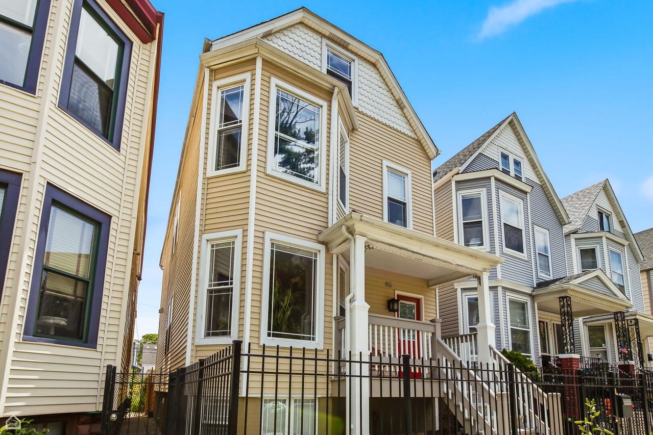 2905 N Dawson Ave., Chicago, IL 60618