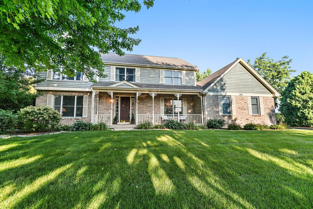 1345 Chadwick Ct., Dundee, IL 60118