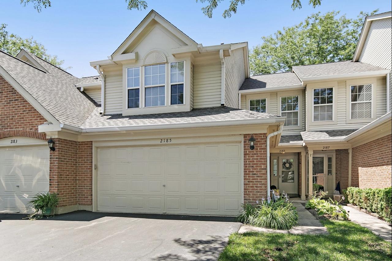 2185 Camden Ln., Hanover Park, IL 60133