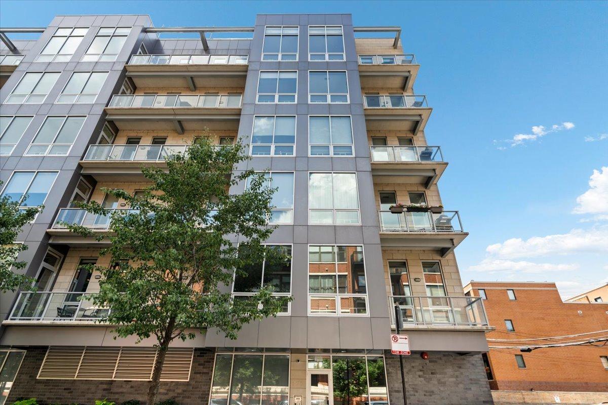 122 S Aberdeen St. #4S, Chicago, IL 60607