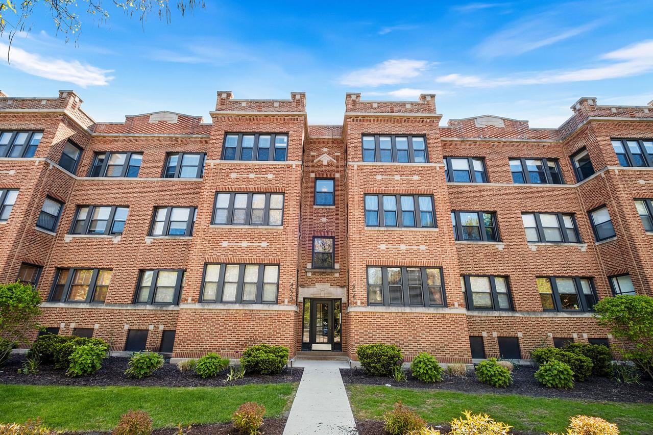 4027 N Southport Ave. #2, Chicago, IL 60613