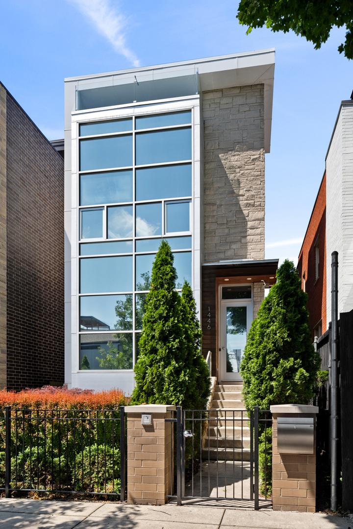1446 W Altgeld St., Chicago, IL 60614
