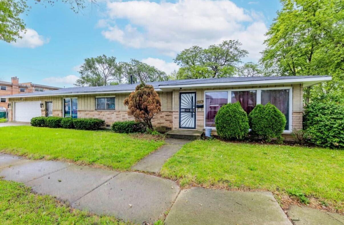 16446 Emerald Ave., Harvey, IL 60426