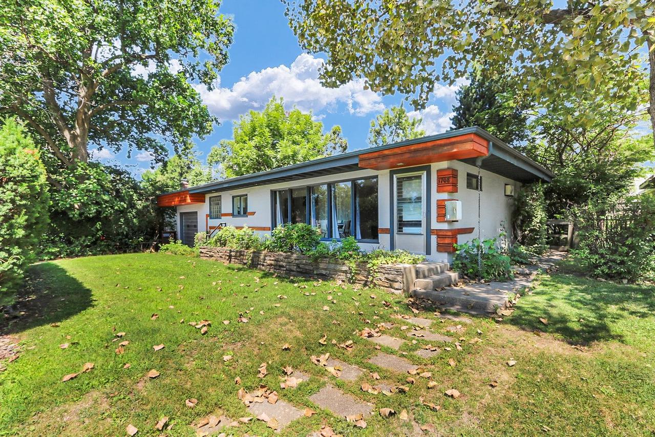 1708 W Green St., Champaign, IL 61821