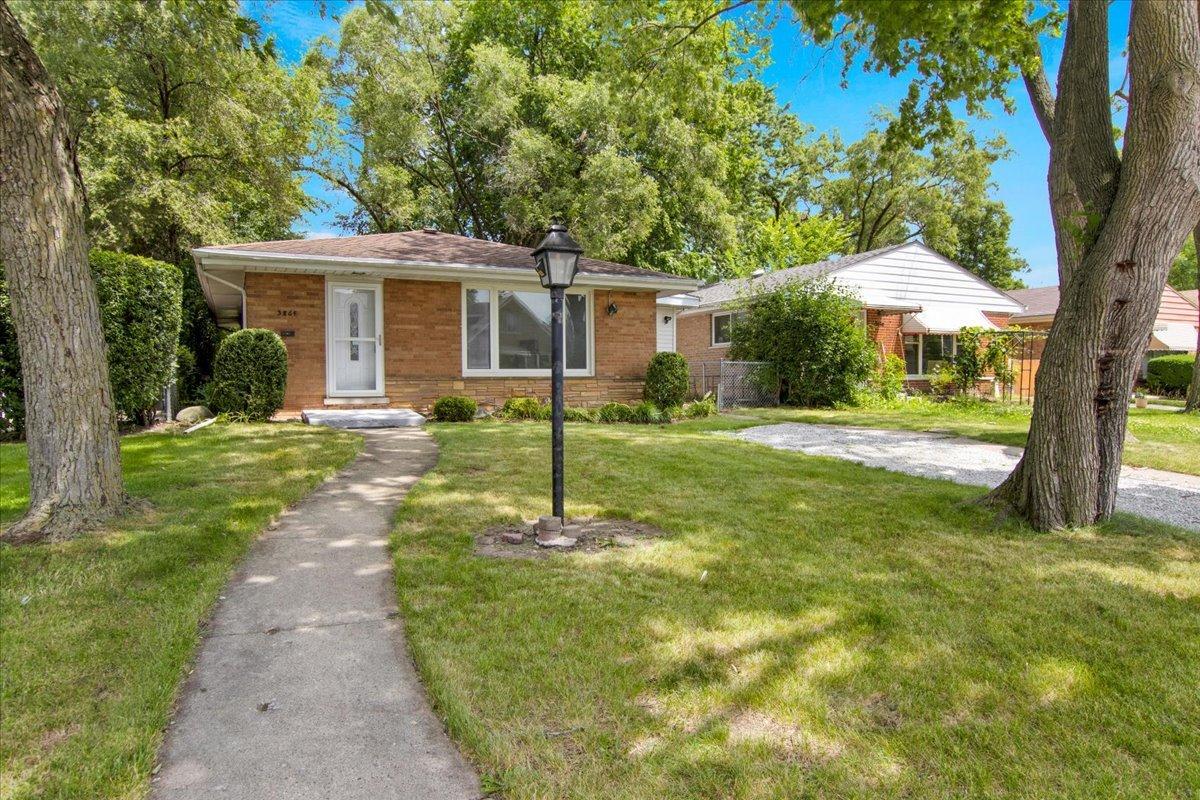 3864 Fargo Ave., Skokie, IL 60076