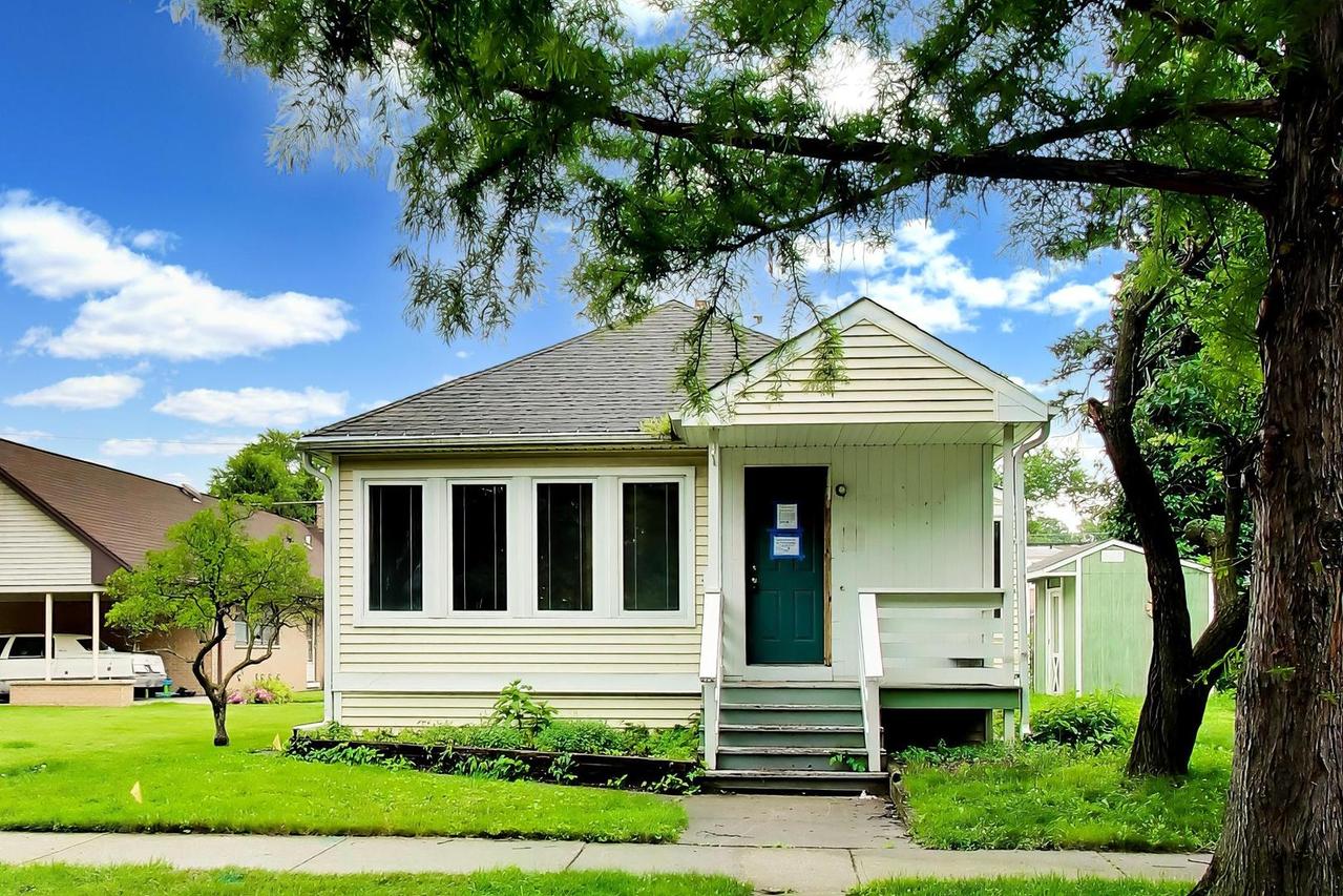 2451 Maple St., River Grove, IL 60171
