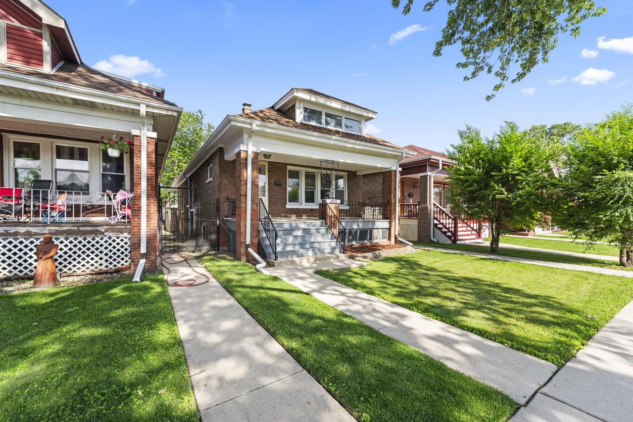 5827 S Spaulding Ave., Chicago, IL 60629