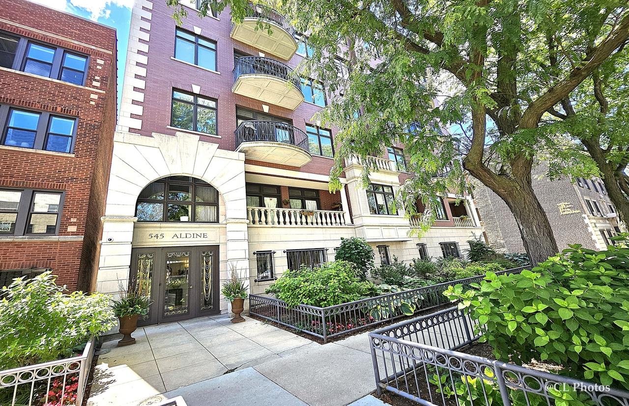 545 W Aldine Ave. #4D, Chicago, IL 60657