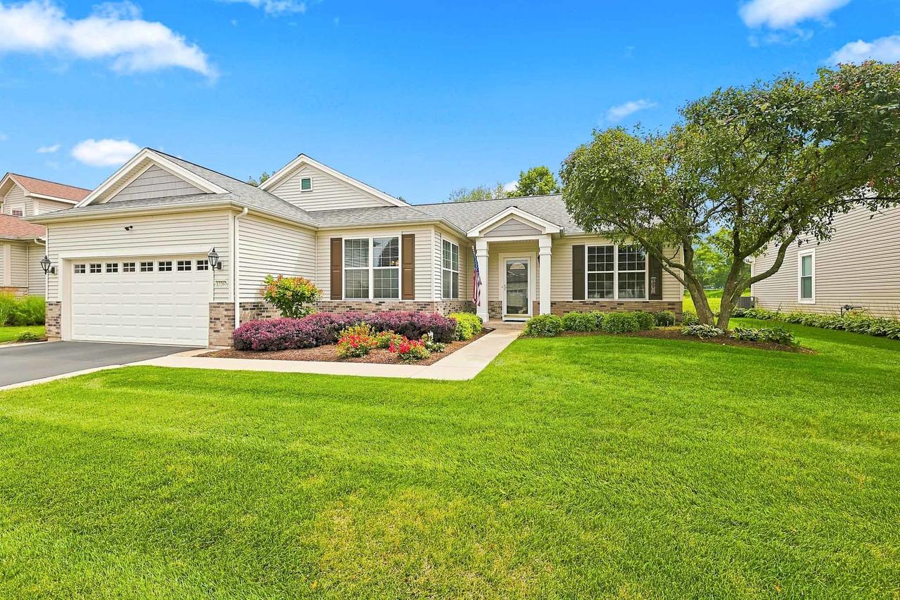 13260 Cold Springs Dr., Huntley, IL 60142