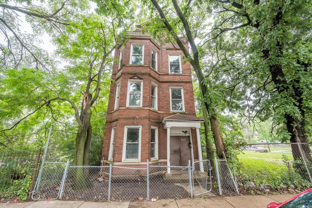4019 W 16th St., Chicago, IL 60623