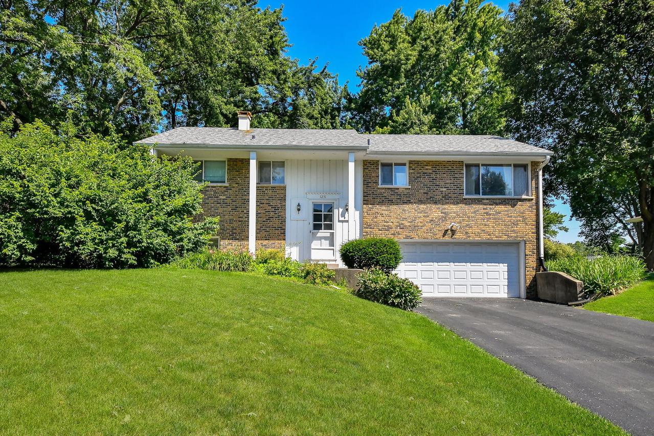 1251 Trillium Ct., Batavia, IL 60510
