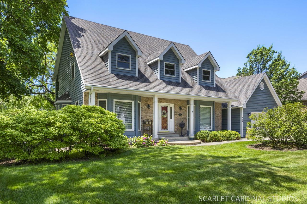 904 Santa Rosa Ave., Wheaton, IL 60187