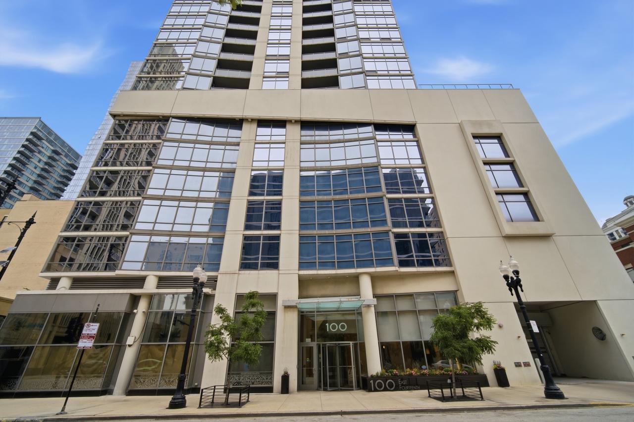 100 E 14th St. #1209, Chicago, IL 60605
