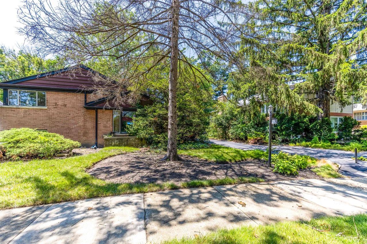 9320 Forestview Rd., Evanston, IL 60203