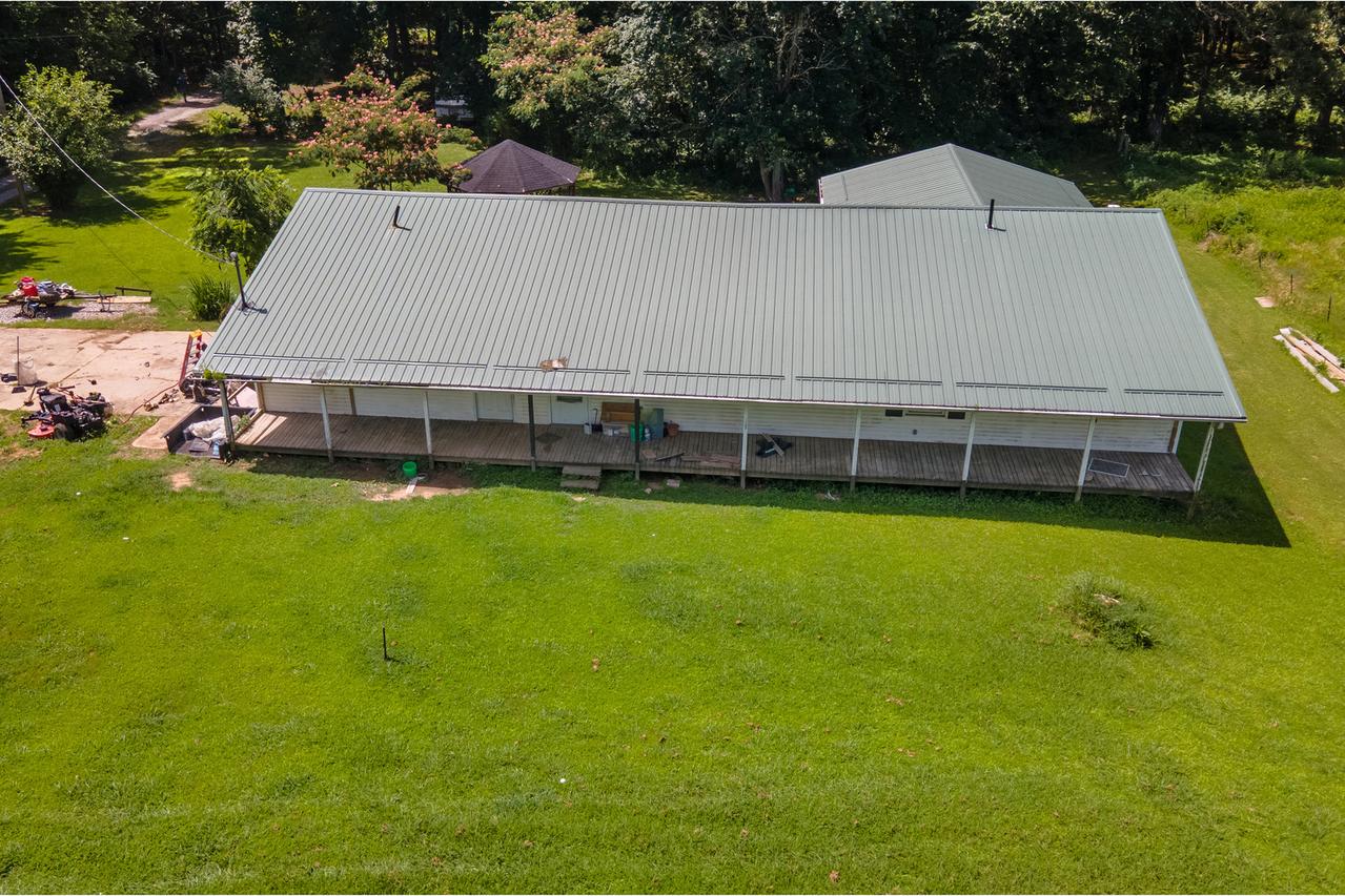 18680 Galatia Post Rd., Marion, IL 62959