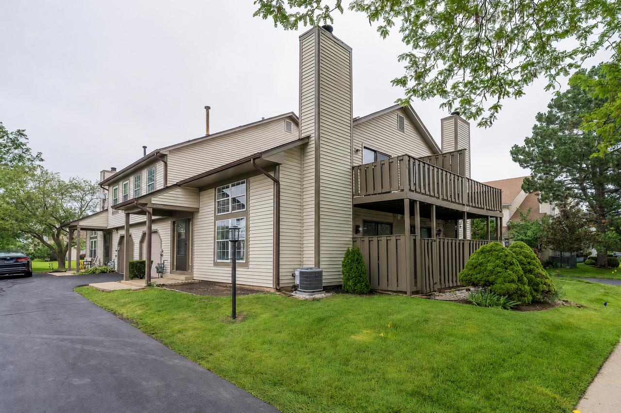 1224 Clematis Dr., Streamwood, IL 60107