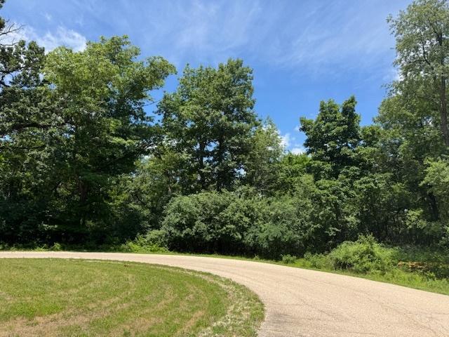 1302 Autumn Ridge Ct., Crystal Lake, IL 60014